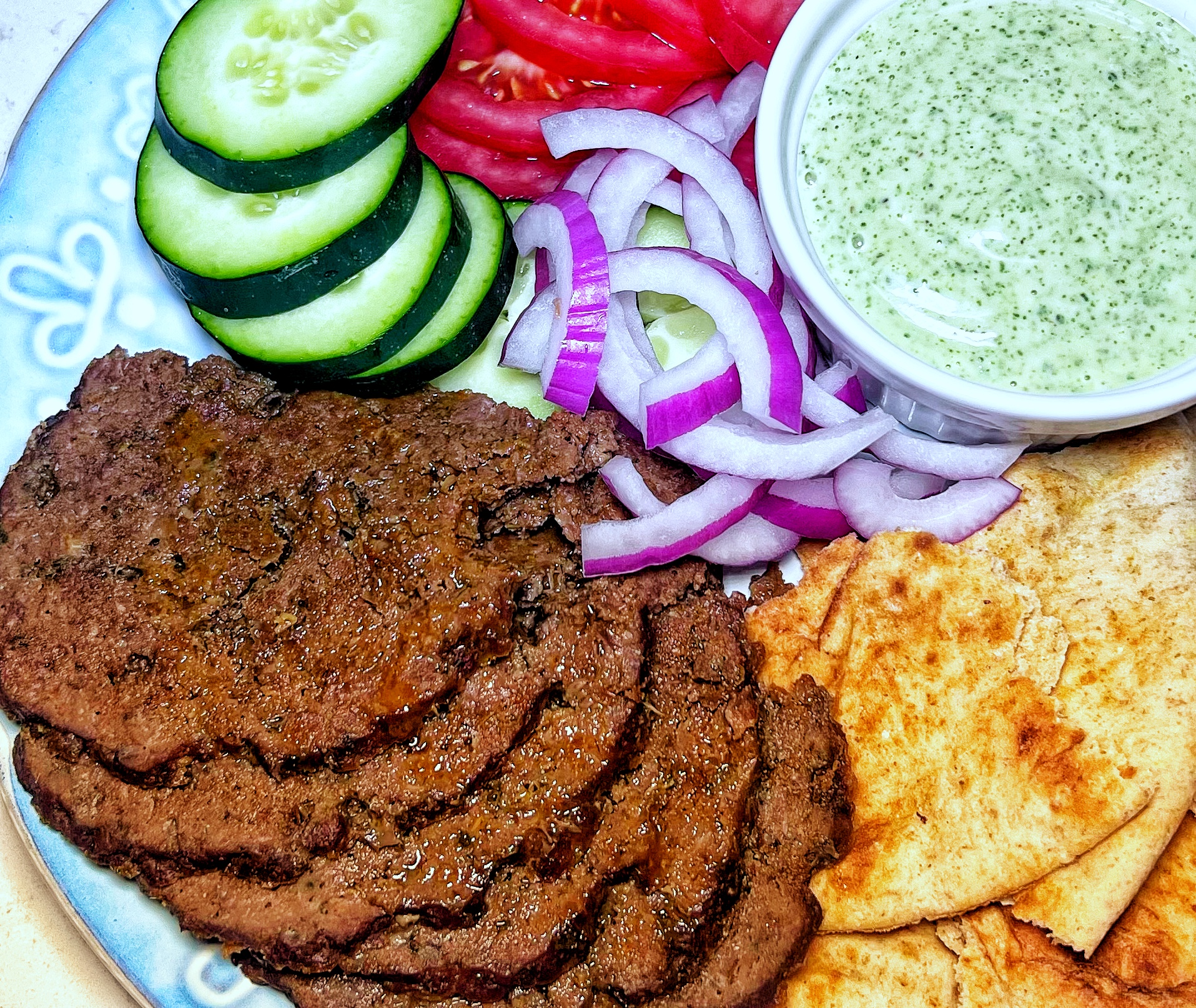 Slow cooker, beef kebab with garlic, mint sauce Fit Foodie Chicks